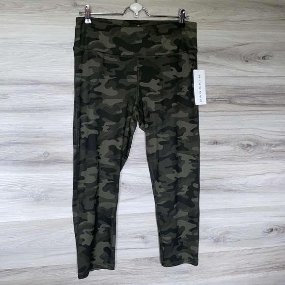 Danskin Pants - NWT-Women’s Danskin Camo Capri Leggings